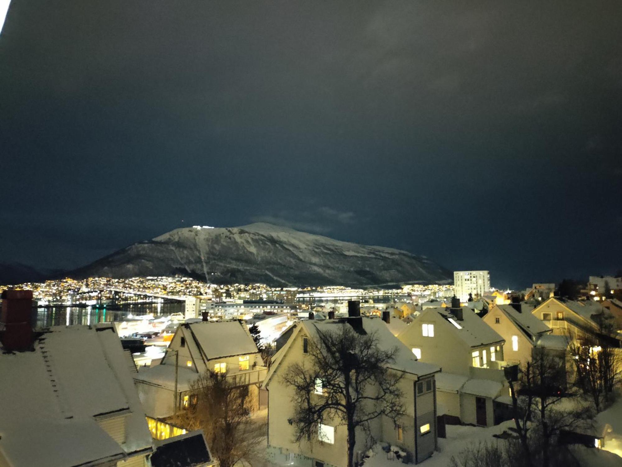 Central Apartament (Adults Only) Tromsø Zewnętrze zdjęcie